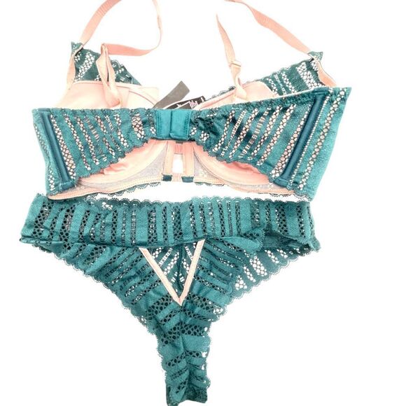 VICTORIA’S SECRET Very Sexy Lined Plunge Bra Forest Green Size 32D - Picture 3 of 3